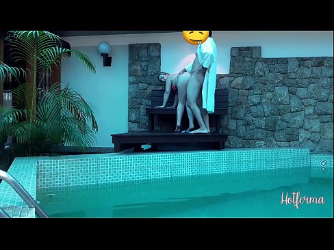 ❤️ El cap convida la criada a la piscina, però no va poder resistir-se a una calor ❤ Porno preciós al porno ca.libporno.ru ❌️❤